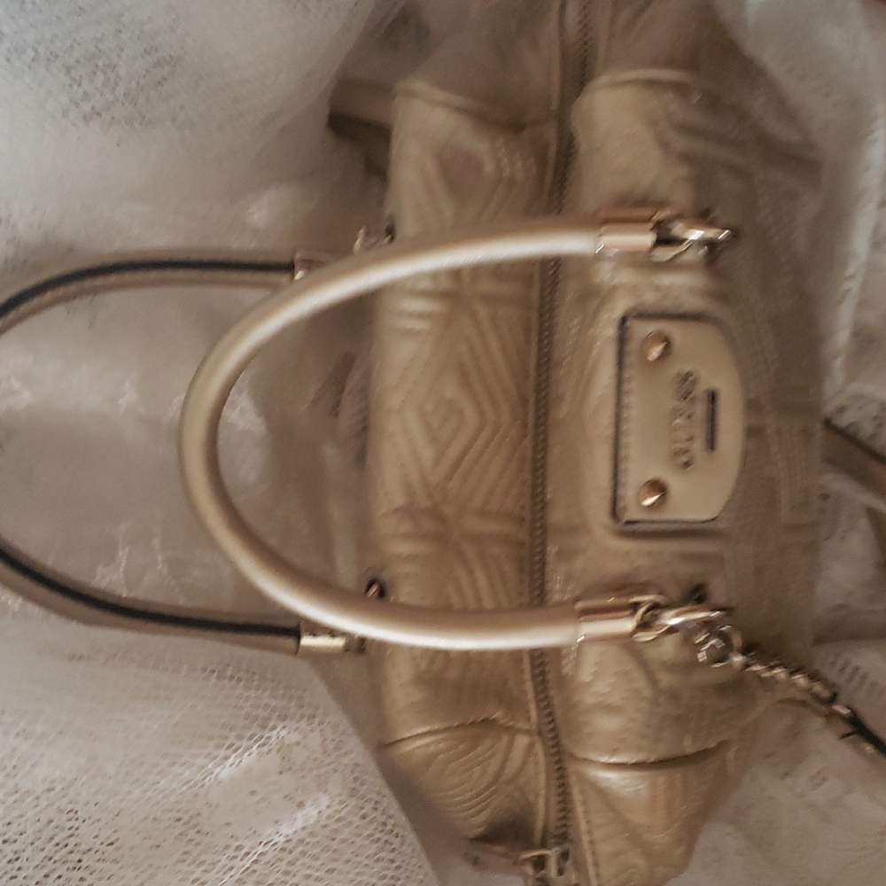 Guess Classy Purse - Picture 8 of 8